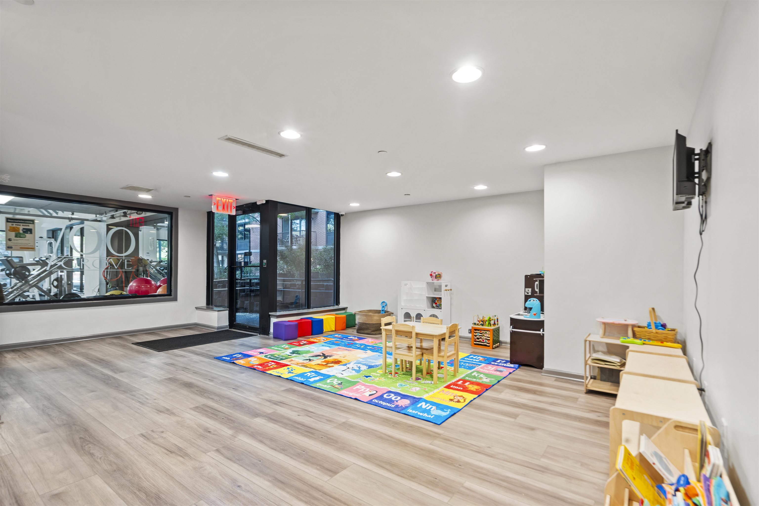 700 Grove St #2P, Jersey City, New Jersey image 23