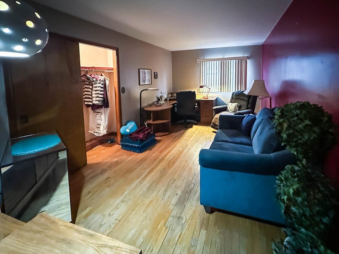 271 Pearsall Ave, Jersey City, New Jersey image 17