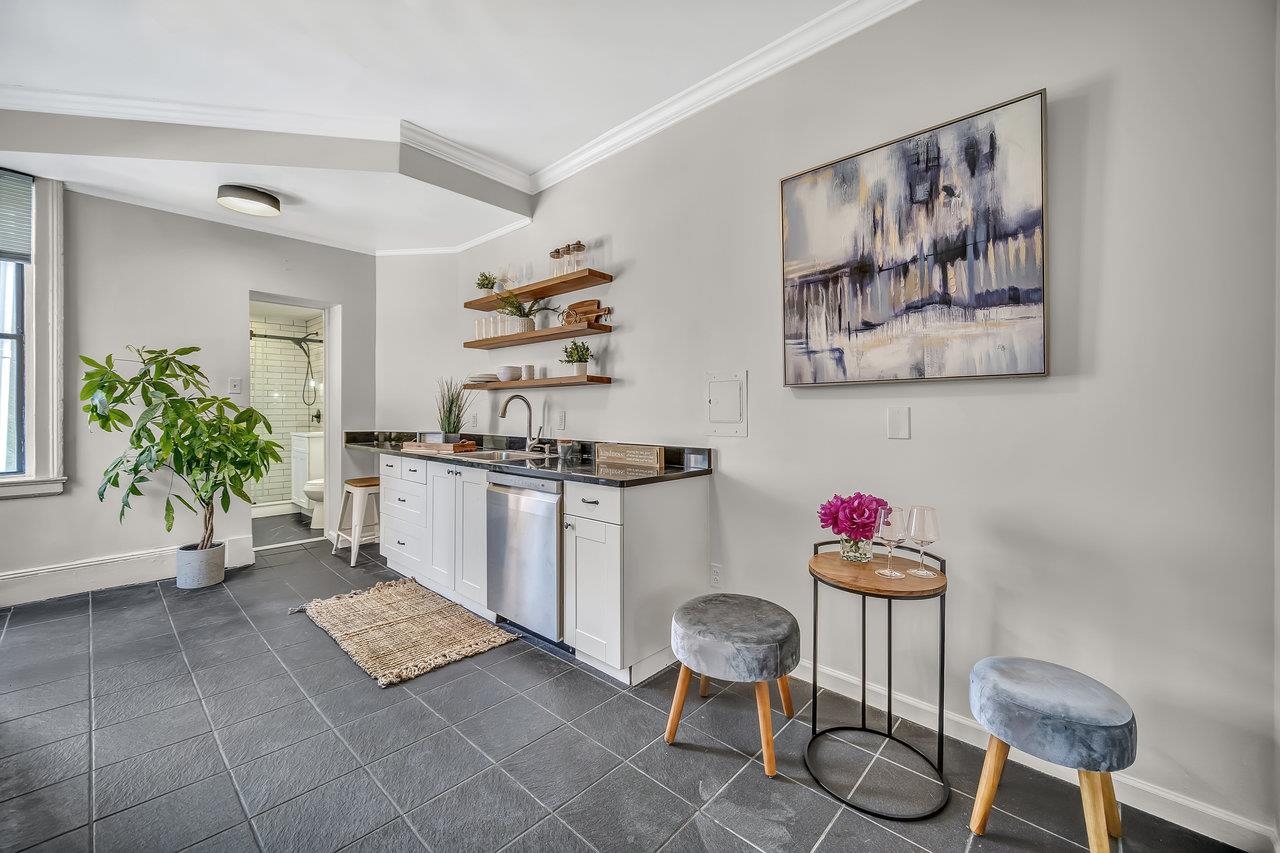 133 Madison St #2L, Hoboken, New Jersey image 2