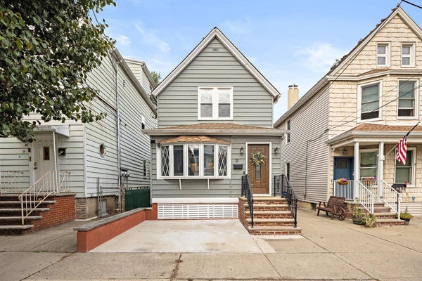 31 W 41ST ST, BAYONNE, NJ 07002 - Image 422e7cd9ef0ac1934cfa40df41ec4ec2/2257759331