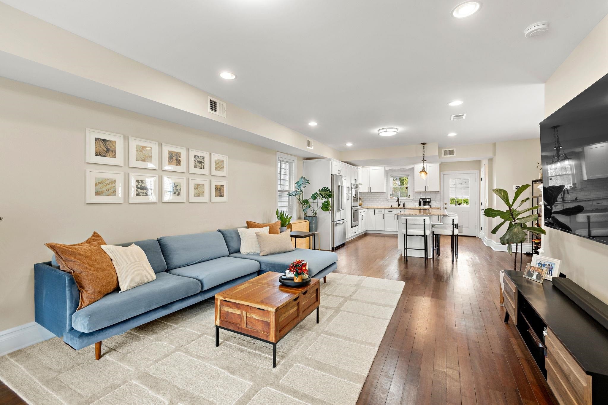 31 WEST 41ST ST