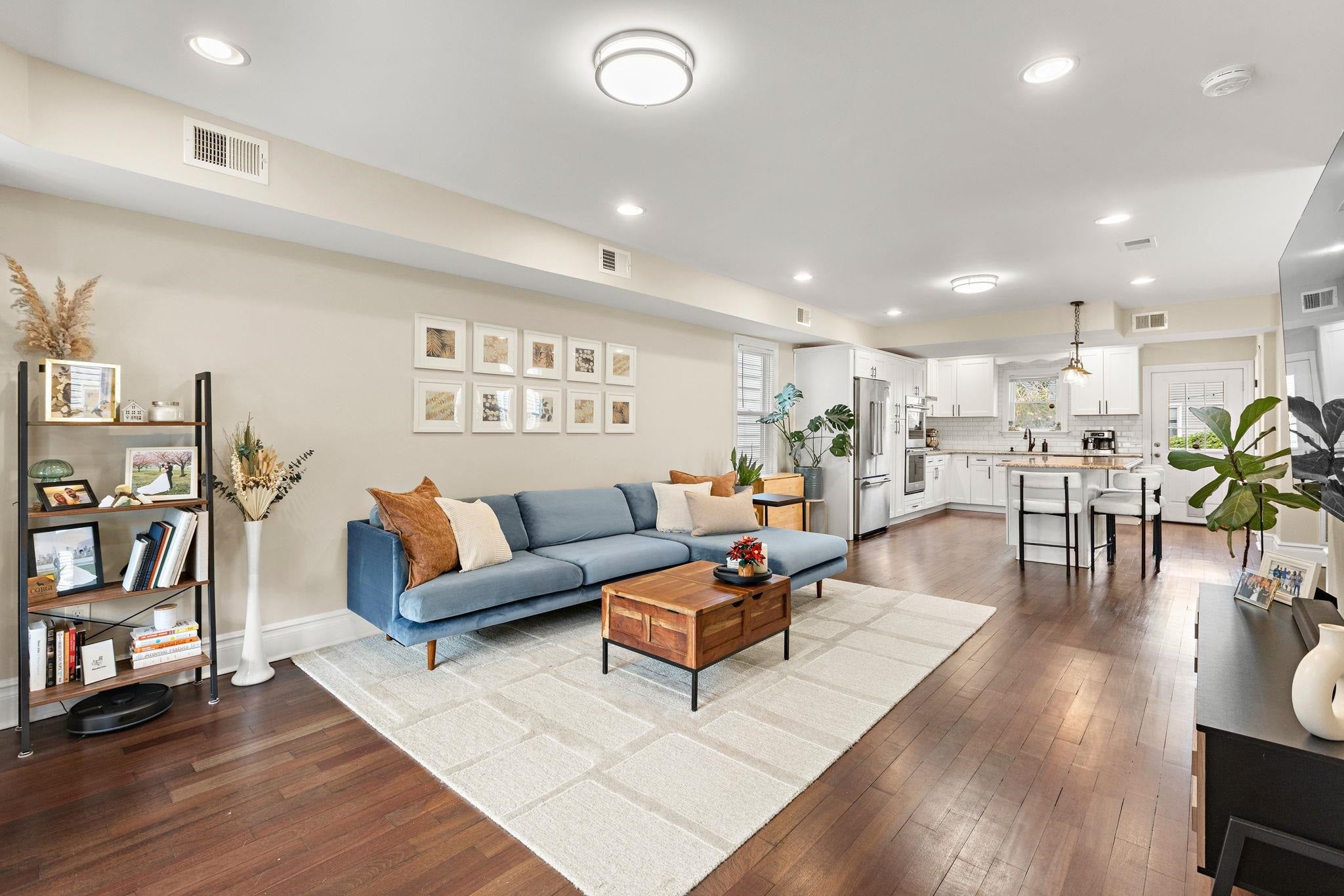 31 WEST 41ST ST