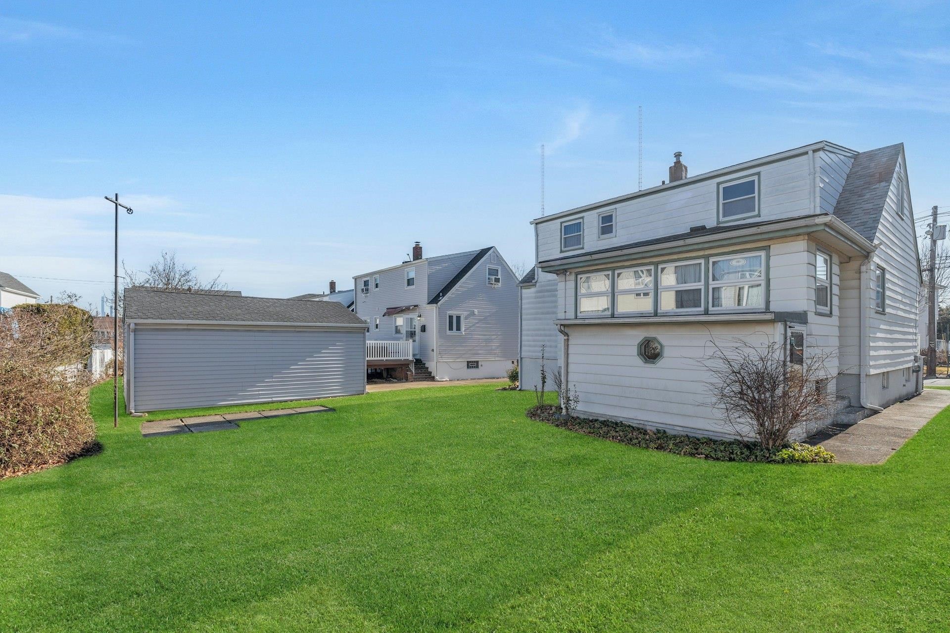 92 Huber St, Secaucus, New Jersey image 37