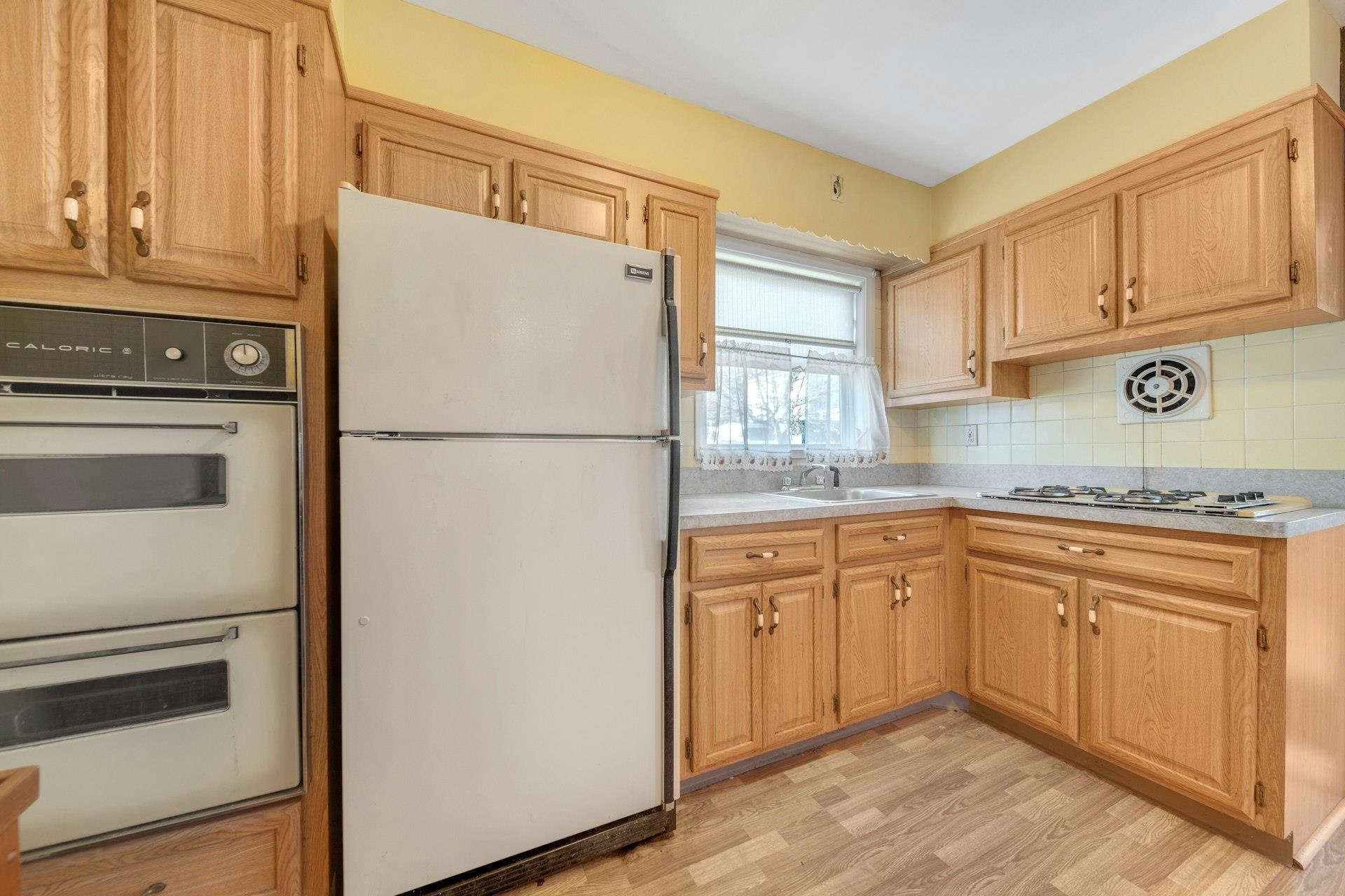 92 Huber St, Secaucus, New Jersey image 15