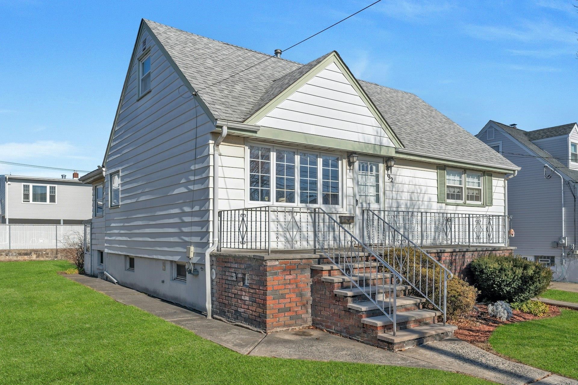 92 Huber St, Secaucus, New Jersey image 2