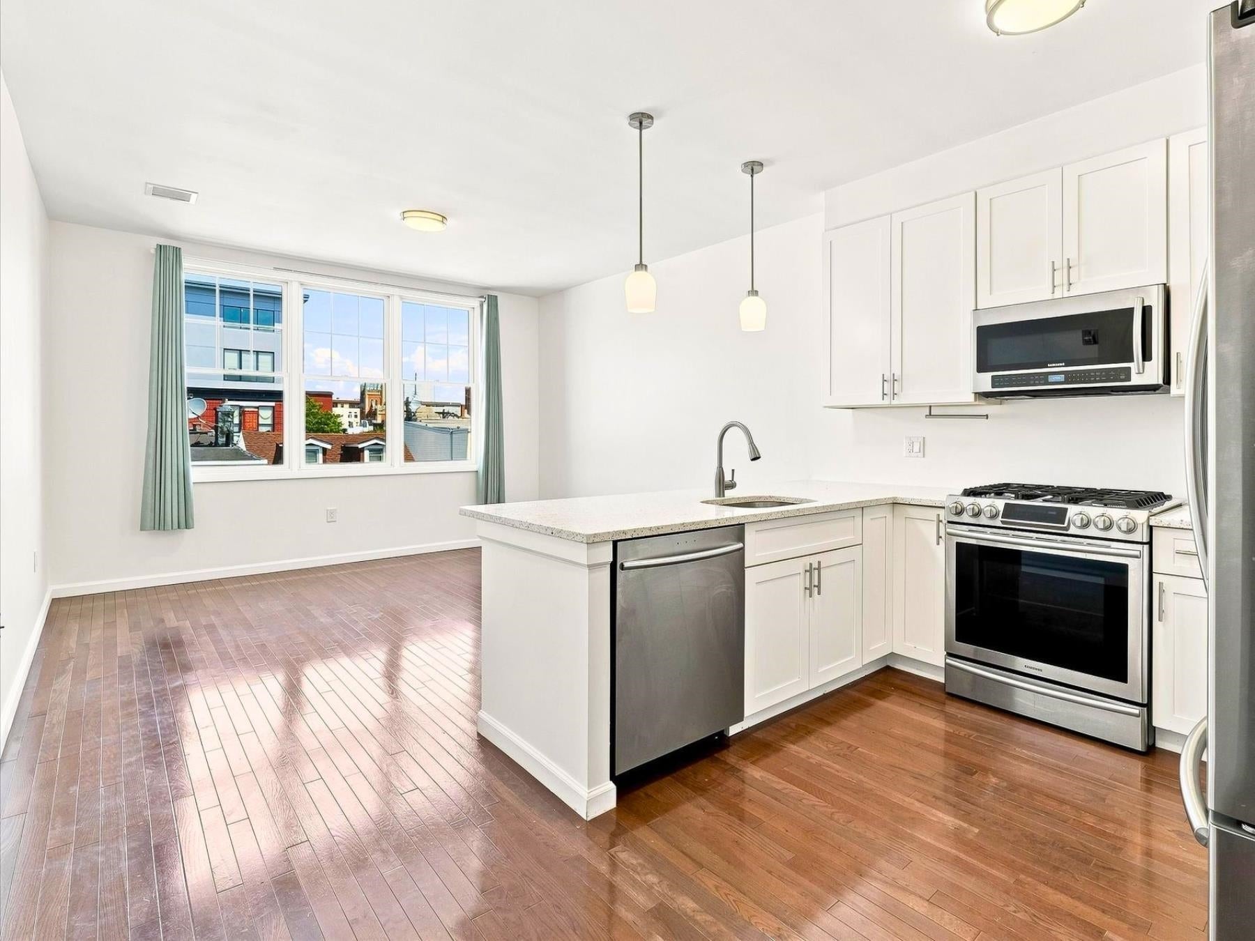 Search Homes 3 850 NEWARK AVE 4D