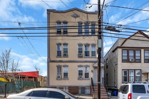 Condo For Sale - 305 Cator Ave #1B<br/> Hudson County, Jersey City, NJ 07305