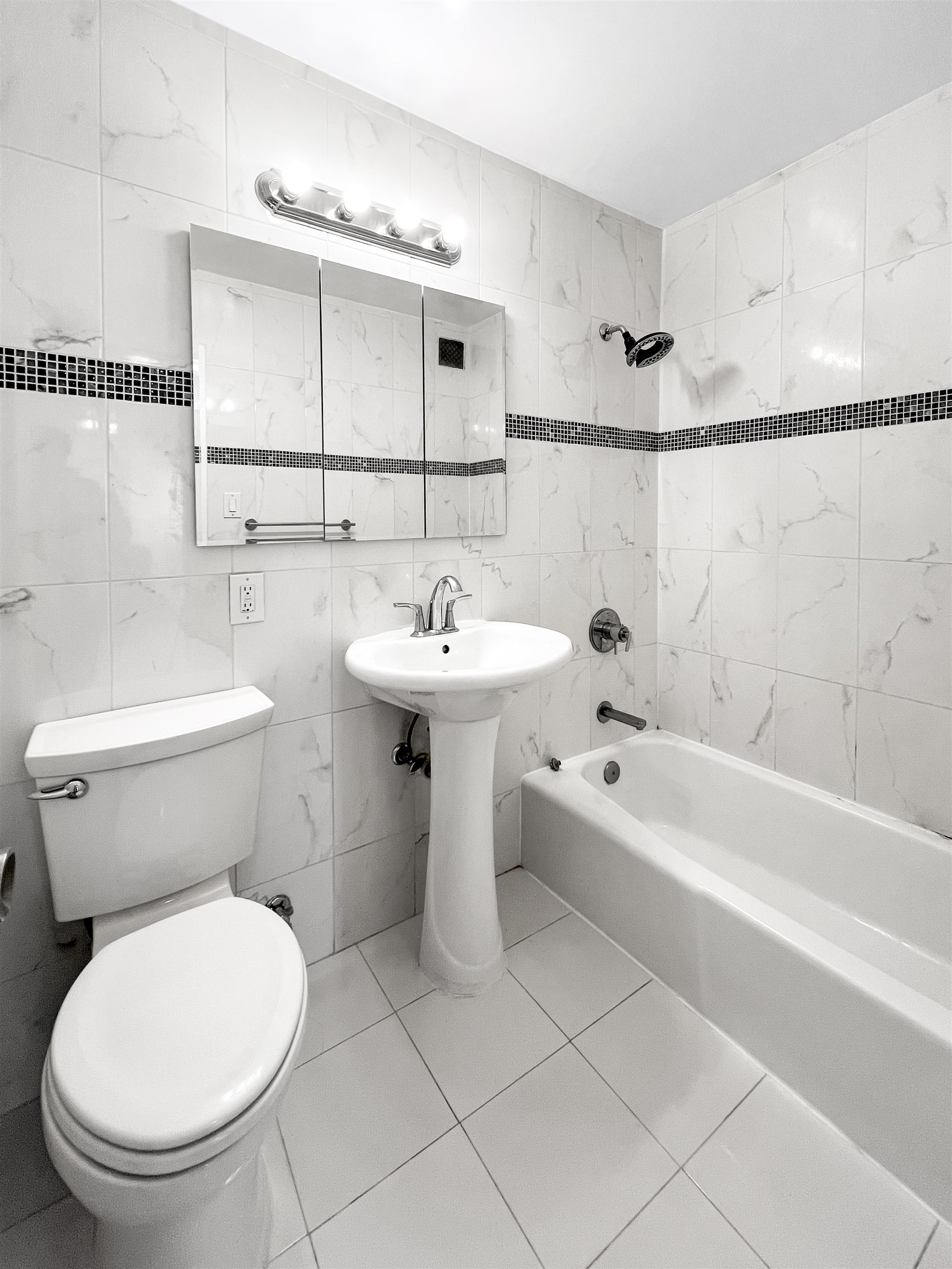 6040 Blvd East #14H, West New York, New Jersey image 28
