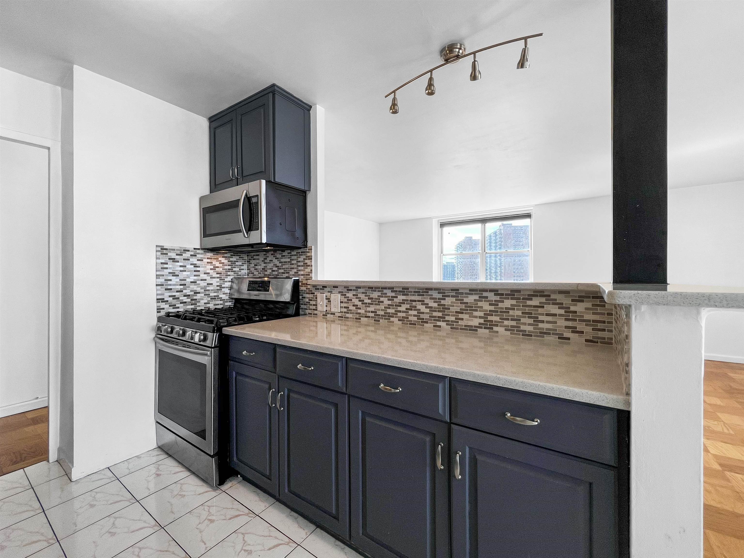 6040 Blvd East #14H, West New York, New Jersey image 21