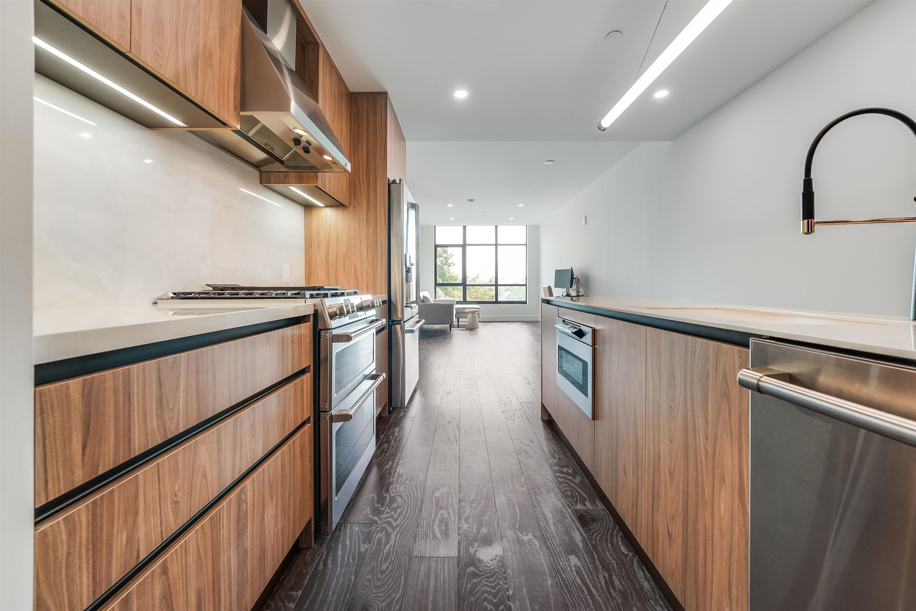 8701 CHURCHILL RD 506
