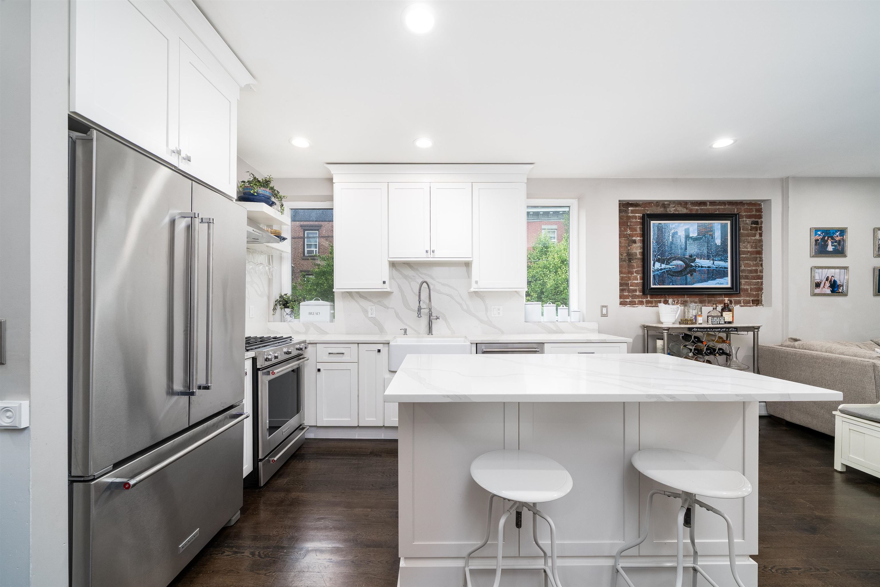 536 Bloomfield St #2, Hoboken, New Jersey image 3