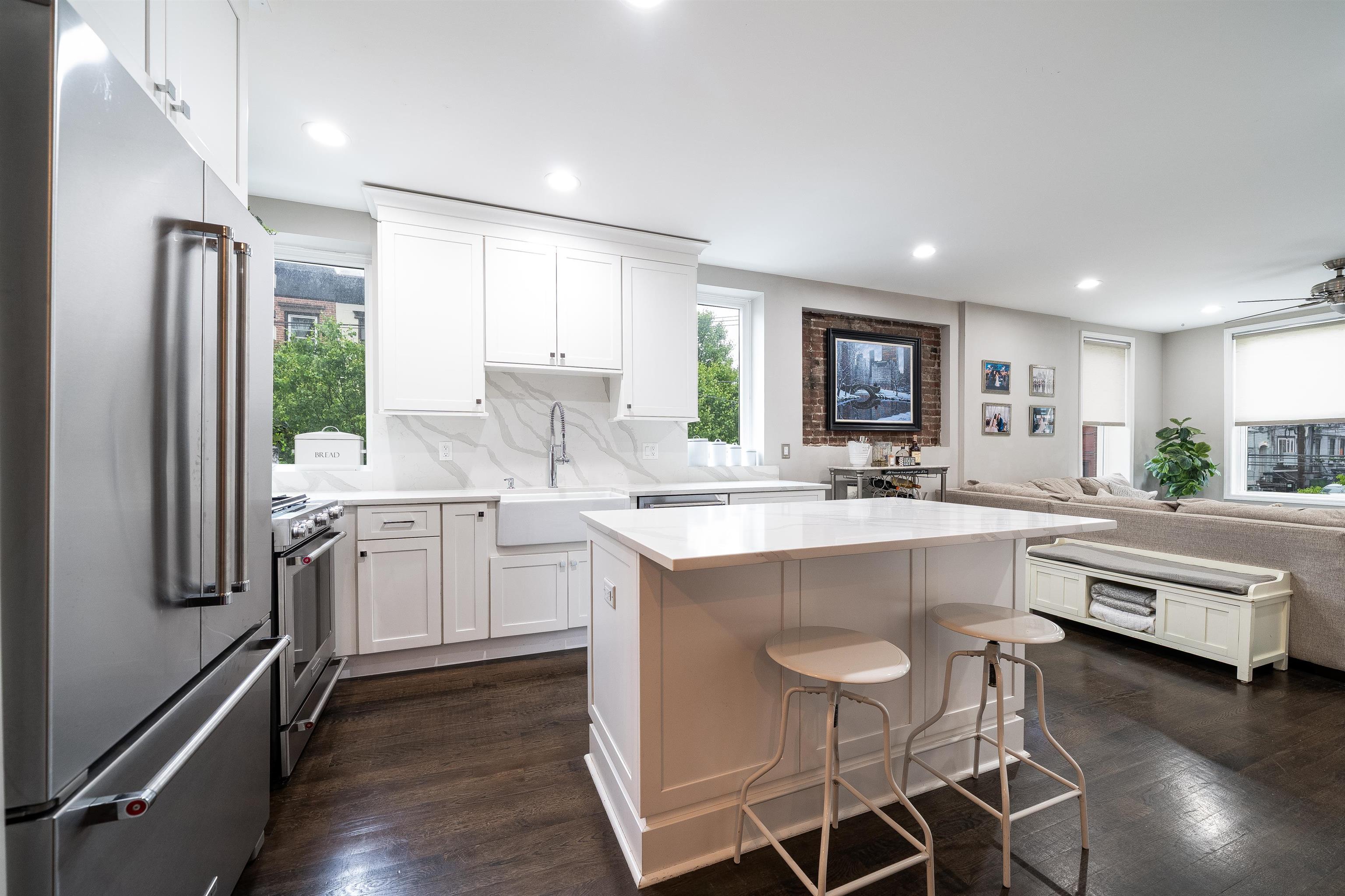 536 Bloomfield St #2, Hoboken, New Jersey image 1
