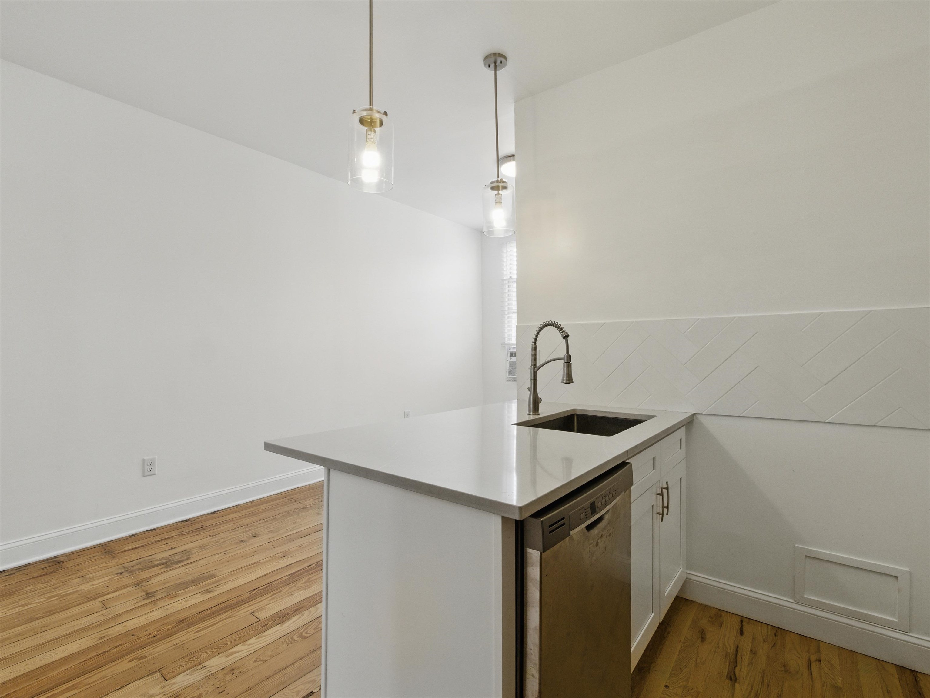 522 Jefferson St #3, Hoboken, New Jersey image 4