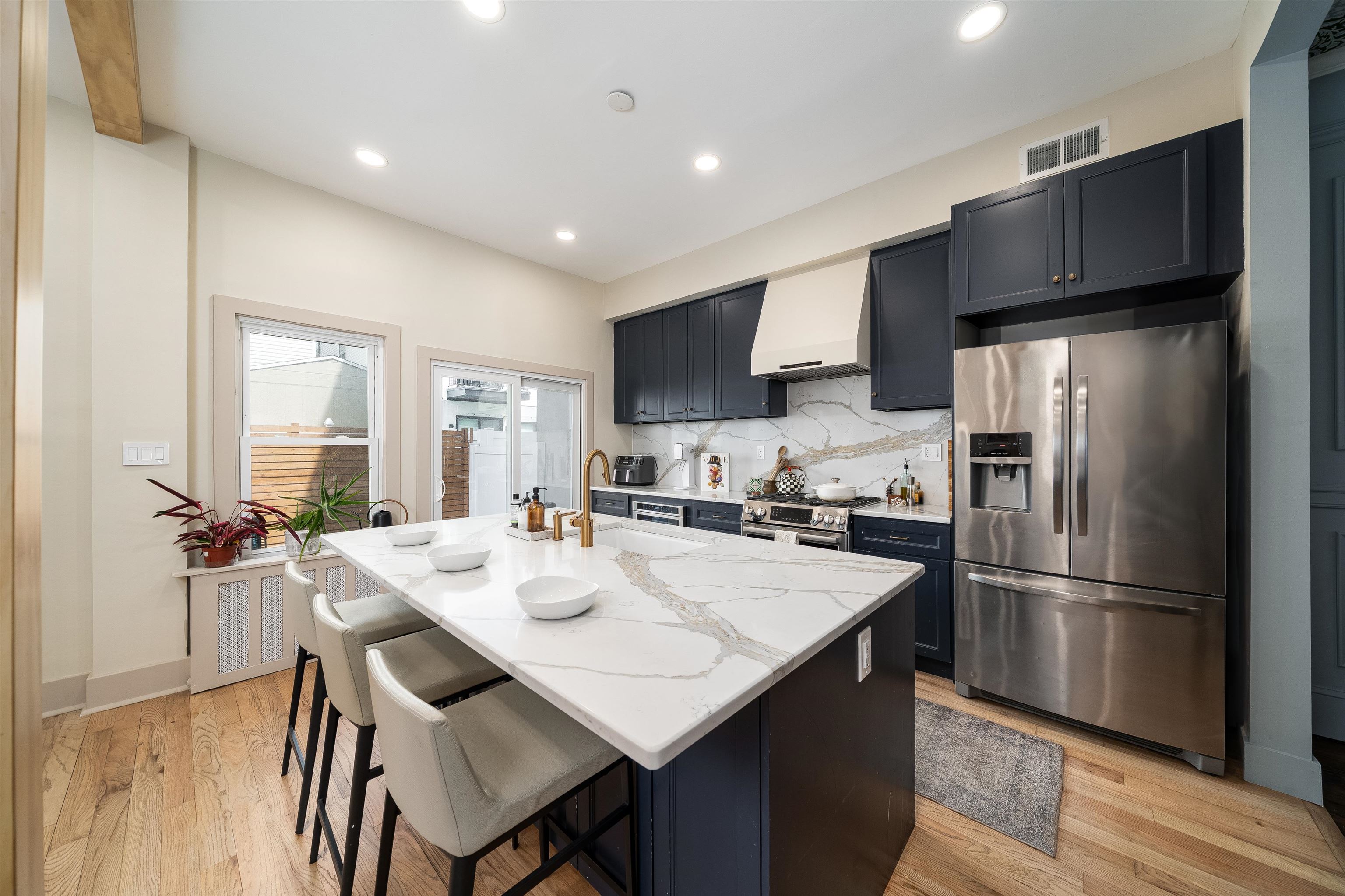 76 Hopkins Ave, Jersey City, New Jersey image 10