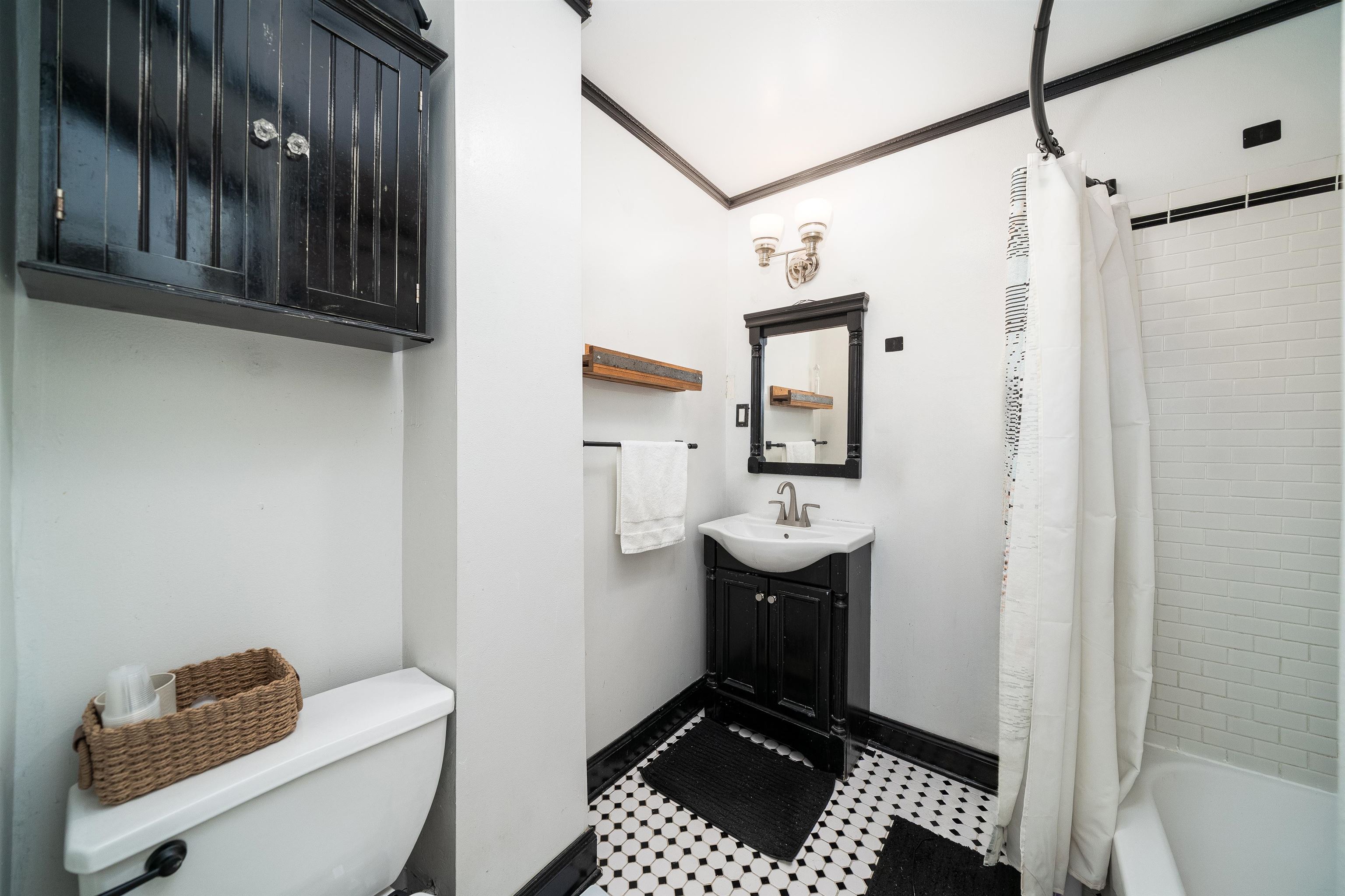 76 Hopkins Ave, Jersey City, New Jersey image 30
