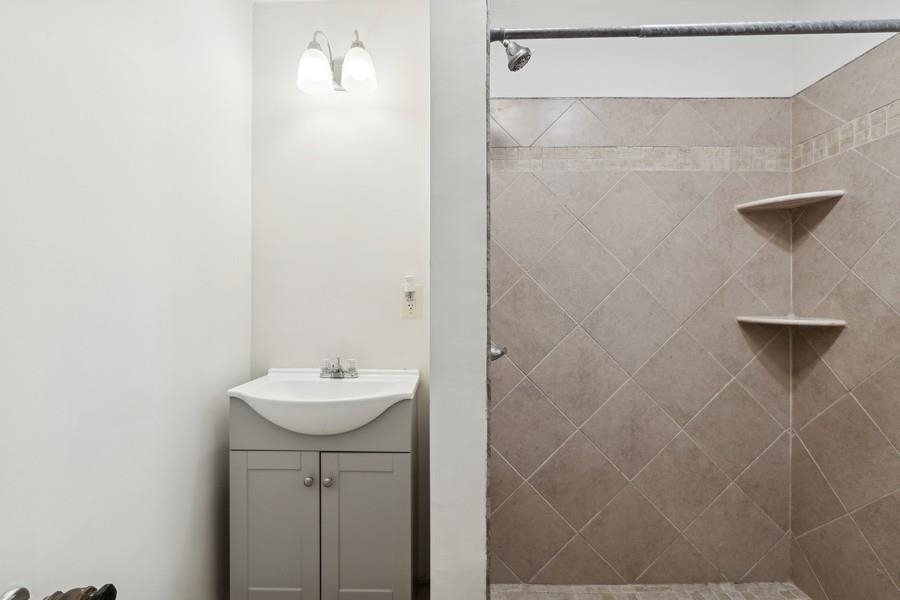 Jersey City, Greenville, New Jersey 07304, United States, 3 Bedrooms Bedrooms, ,2 BathroomsBathrooms,Residential,Active,26938