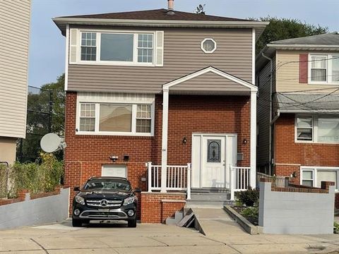 MLS: 250005625