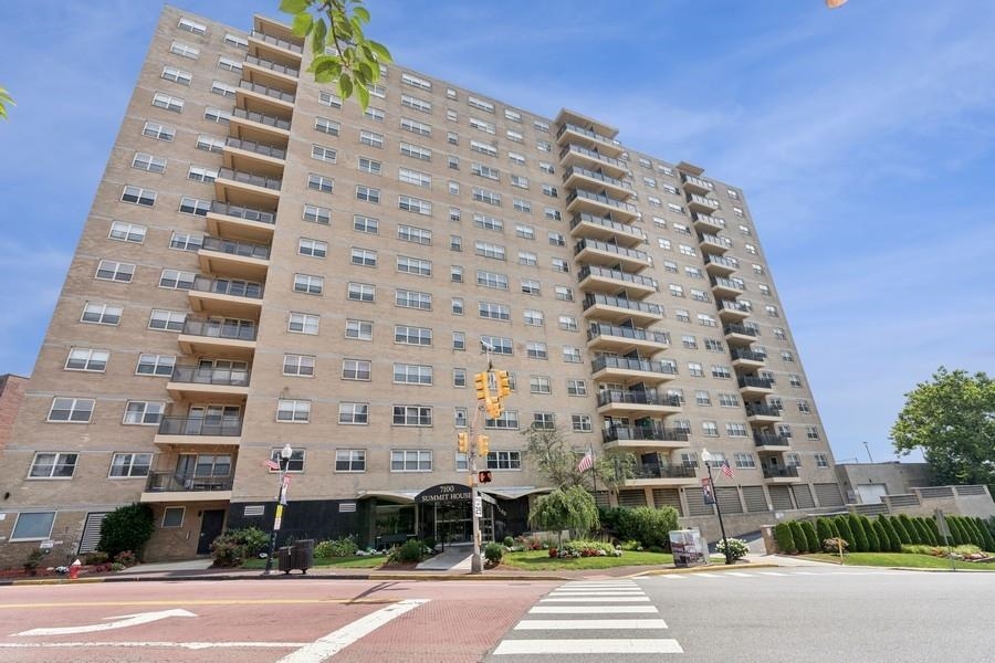 7100 Blvd East #9F, Guttenberg, New Jersey image 35