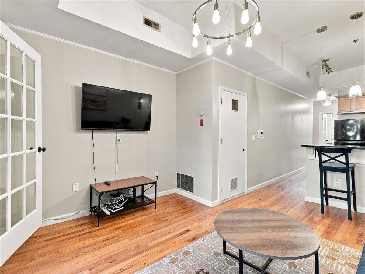 224 MADISON ST 1A