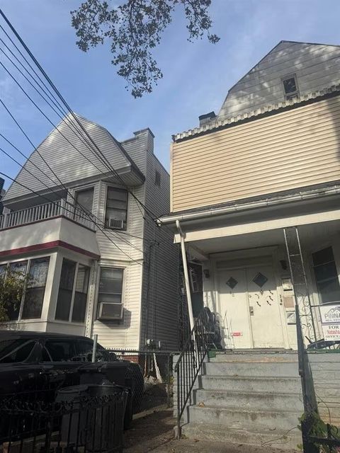 40 WEGMAN PARKWAY Jersey City NJ 07305