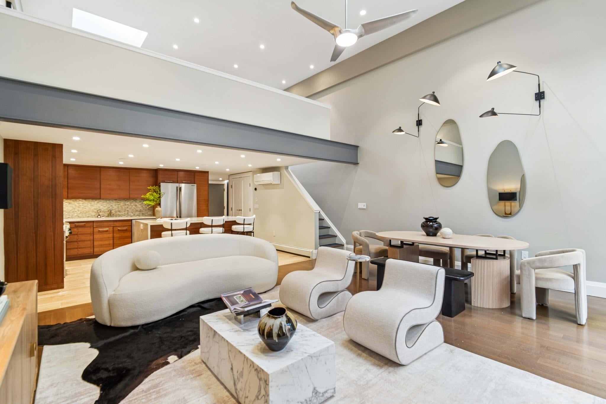 Search Homes 1 208 BRUNSWICK ST 4x