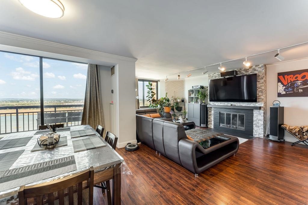 2110 HARMON COVE TOWER