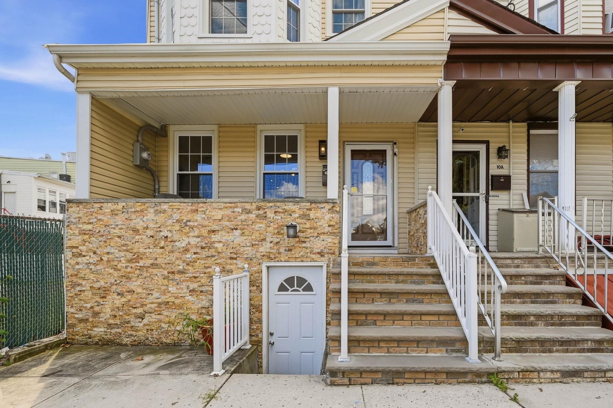10 36TH ST
