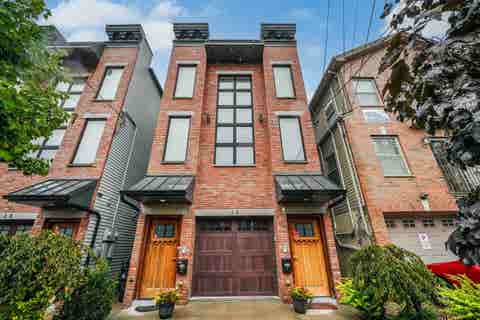 Homes For Rent - 18 Thorne St #1<br/> Jersey City, NJ 07307