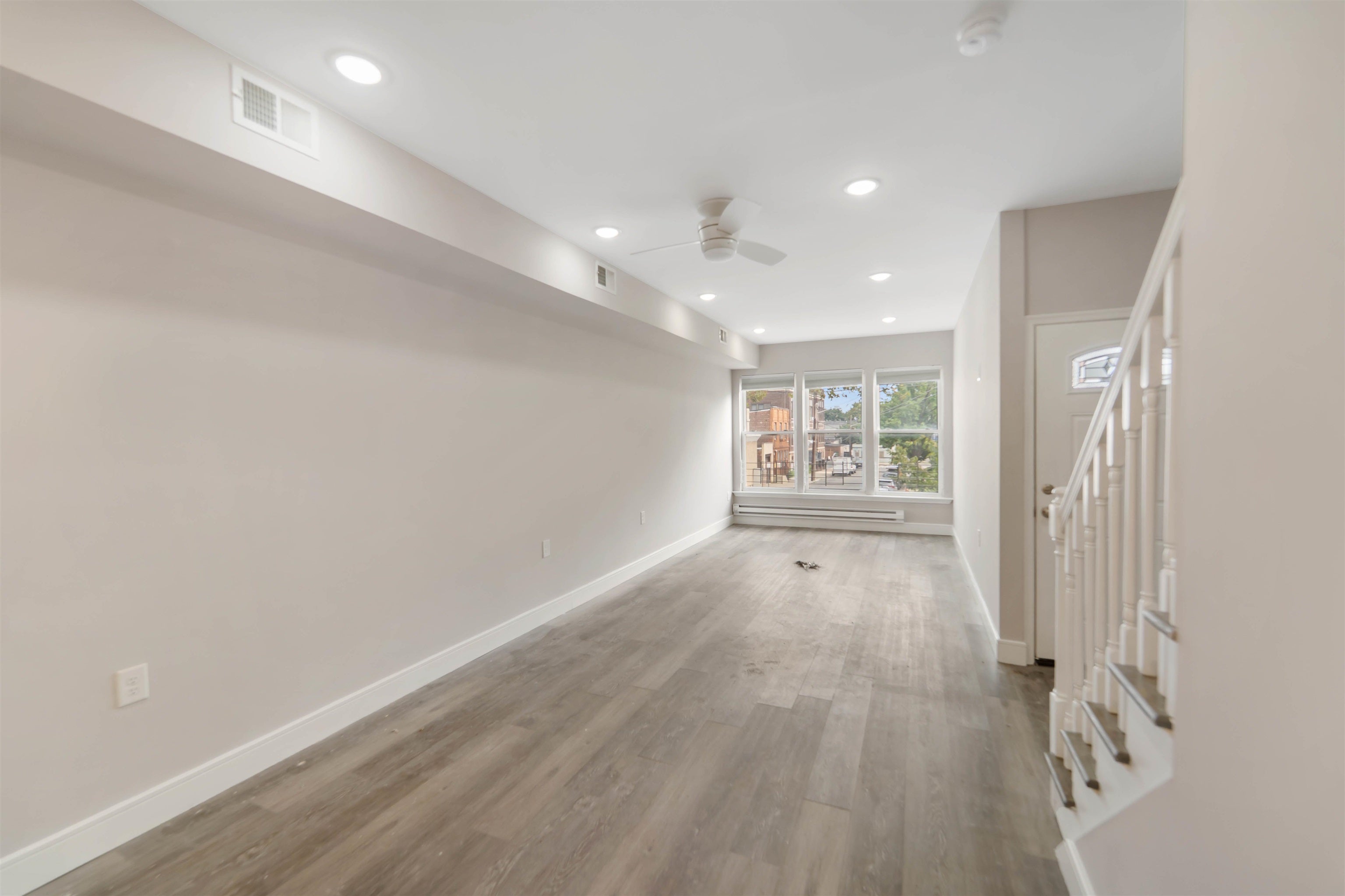 467 BERGEN AVE