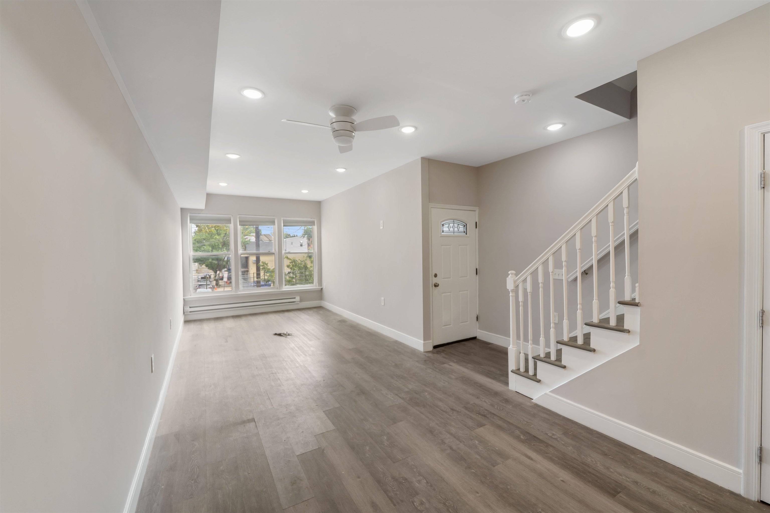 467 BERGEN AVE