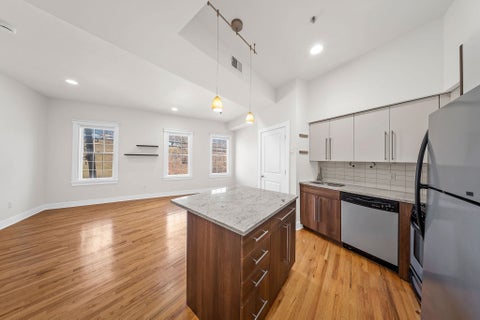 Condo For Sale - 473 Newark Ave #201<br/> Hudson County, Jersey City, NJ 07306