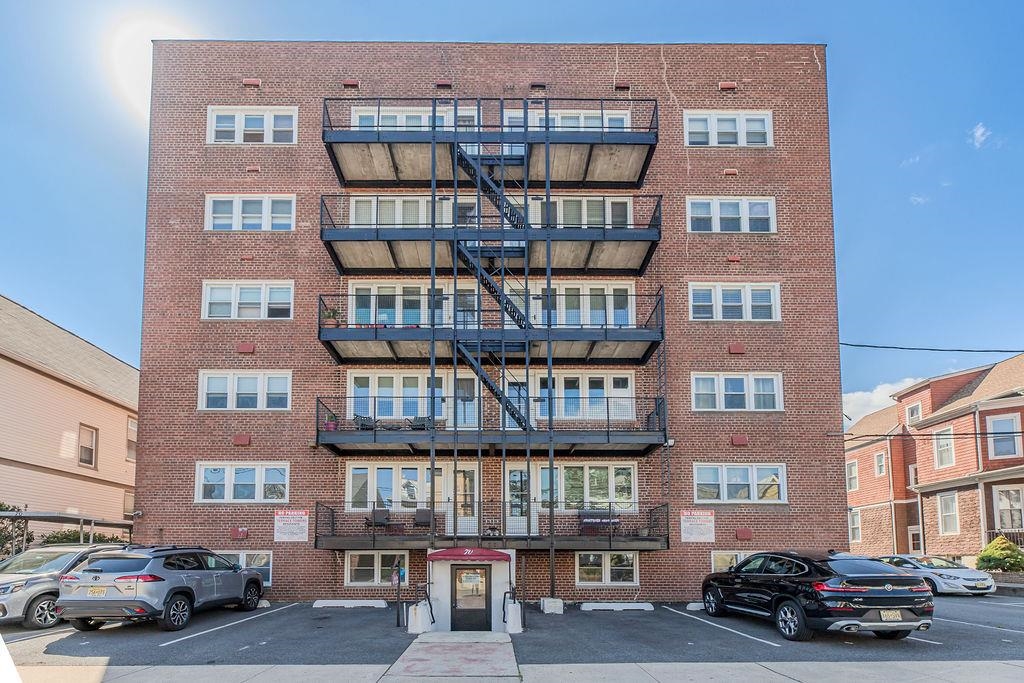 70 West 32nd St #3E, Bayonne, New Jersey image 22