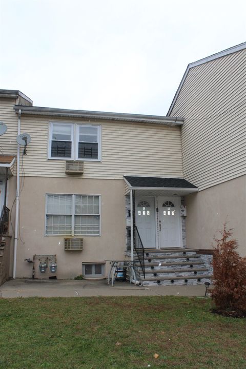 Multifamily For Sale - 439 Marshall St<br/> Passaic County, Paterson, NJ 07305