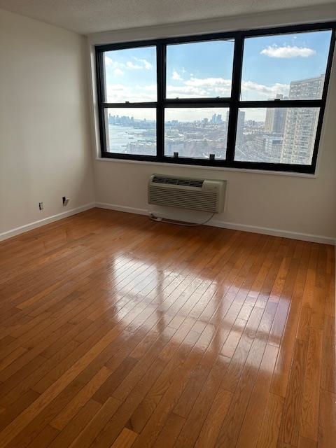 7002 Blvd East #33I, Guttenberg, New Jersey image 7