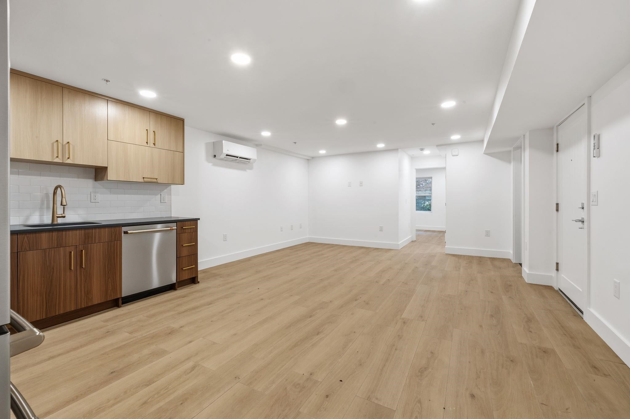 Search Homes 3 271 WEBSTER AVE 1