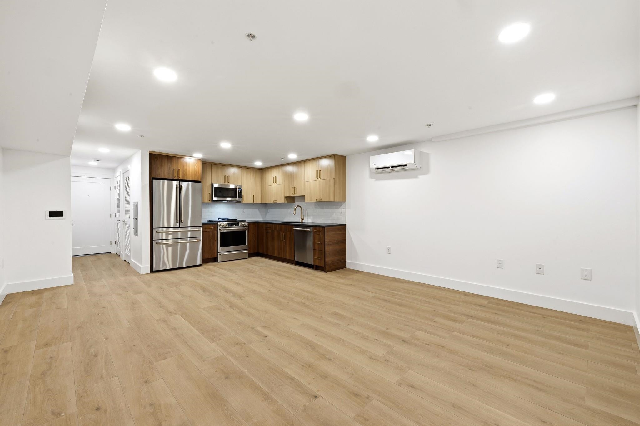 Search Homes 2 271 WEBSTER AVE 1