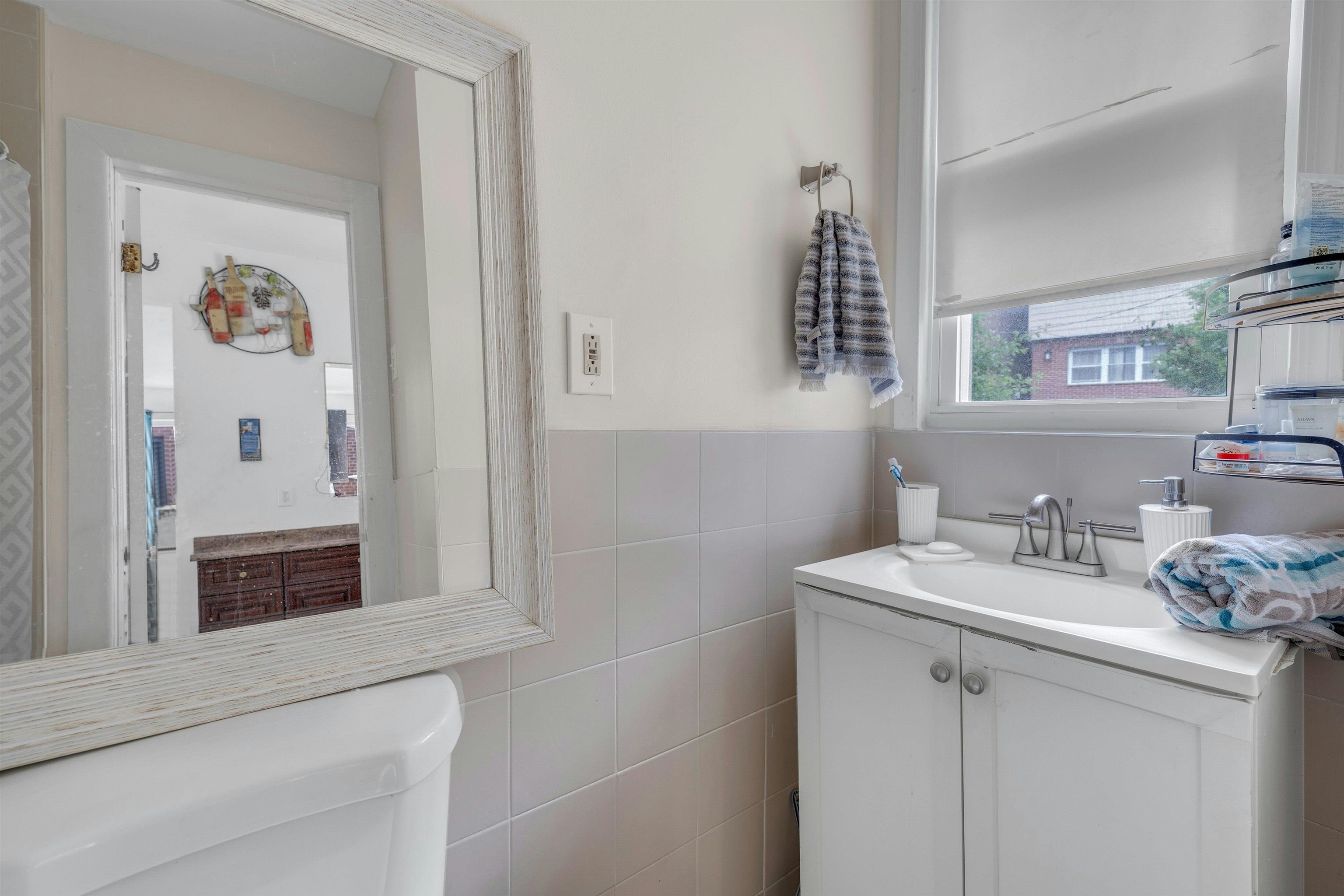 709 10th St, Union City, New Jersey image 10