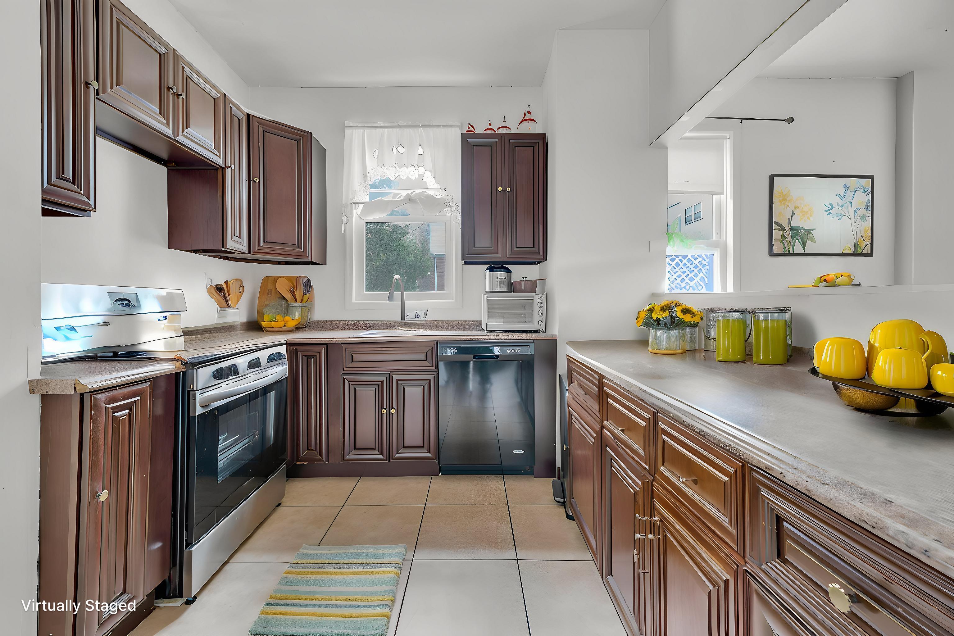 709 10th St, Union City, New Jersey image 2