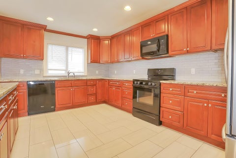 Homes For Rent - 20 Franklin Ave<br/> Wallington, NJ 07057