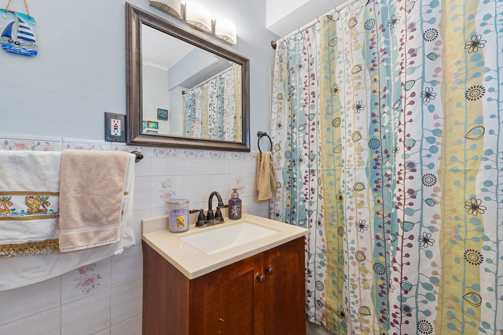 774 8th St, Secaucus, New Jersey image 7