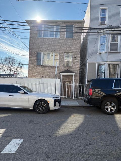 Homes For Rent - 13 Union St #2<br/> Hudson County, Jersey City, NJ 07304
