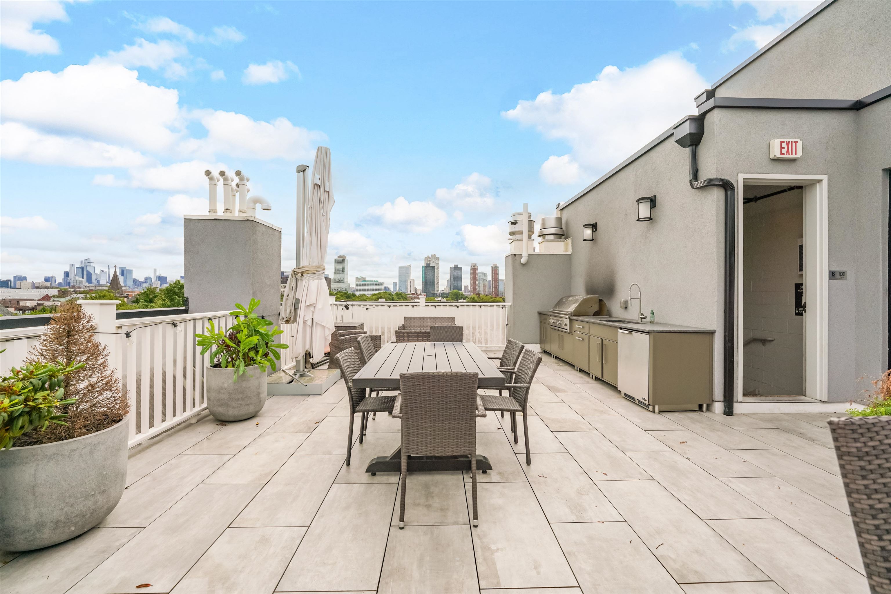 332 Newark Ave #2D, Jersey City, New Jersey image 22
