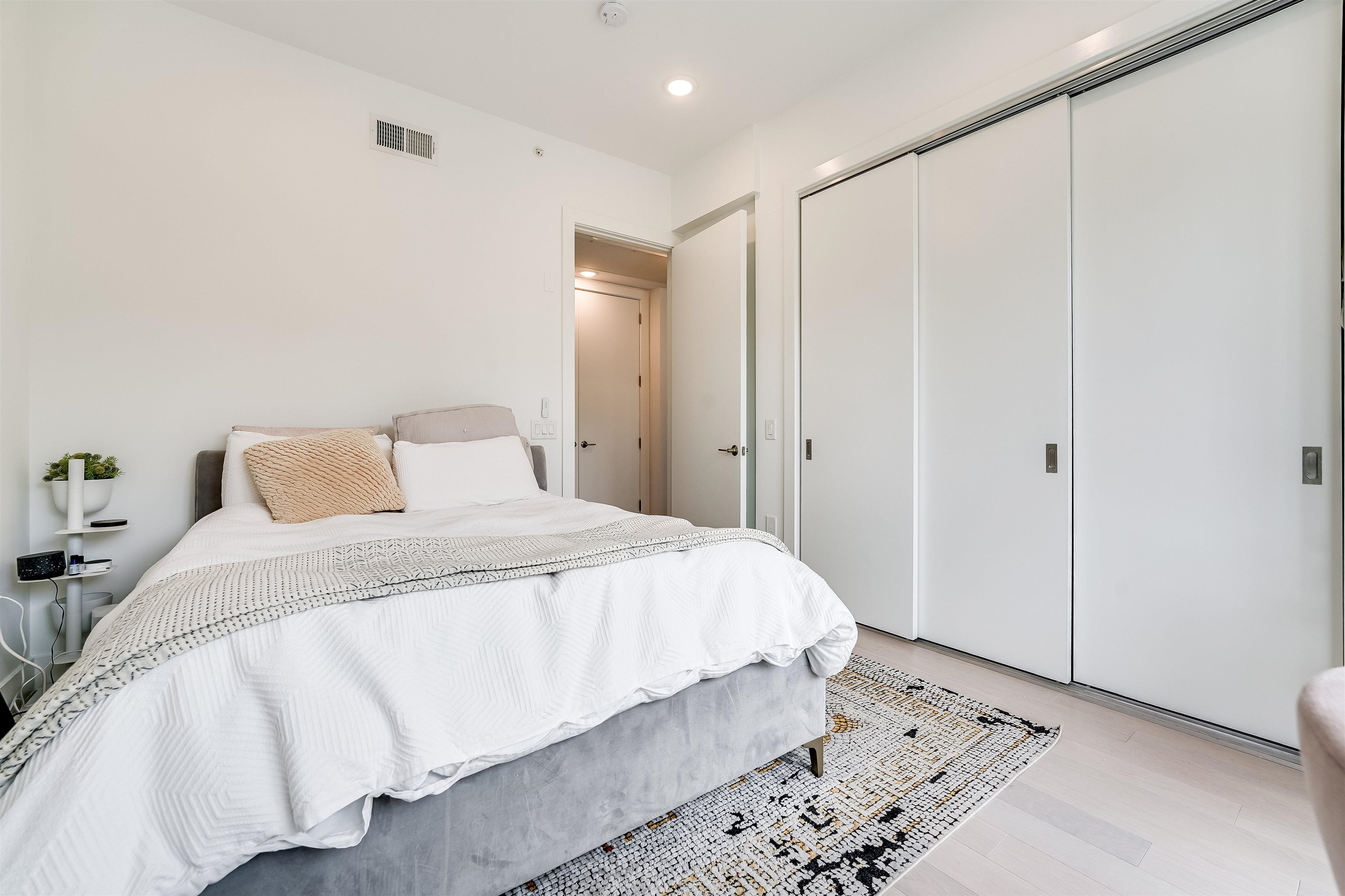 332 Newark Ave #2D, Jersey City, New Jersey image 17