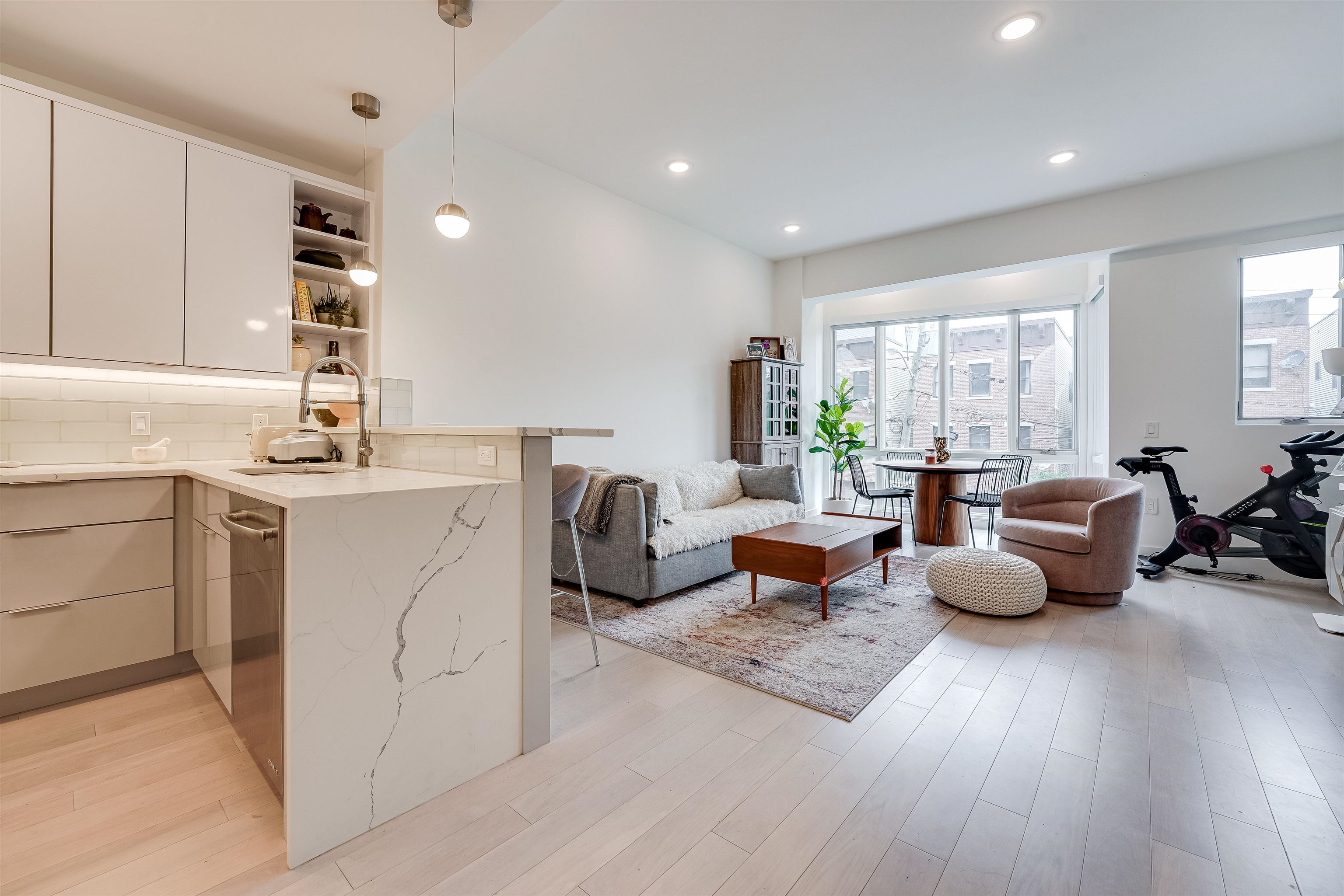 332 Newark Ave #2D, Jersey City, New Jersey image 4