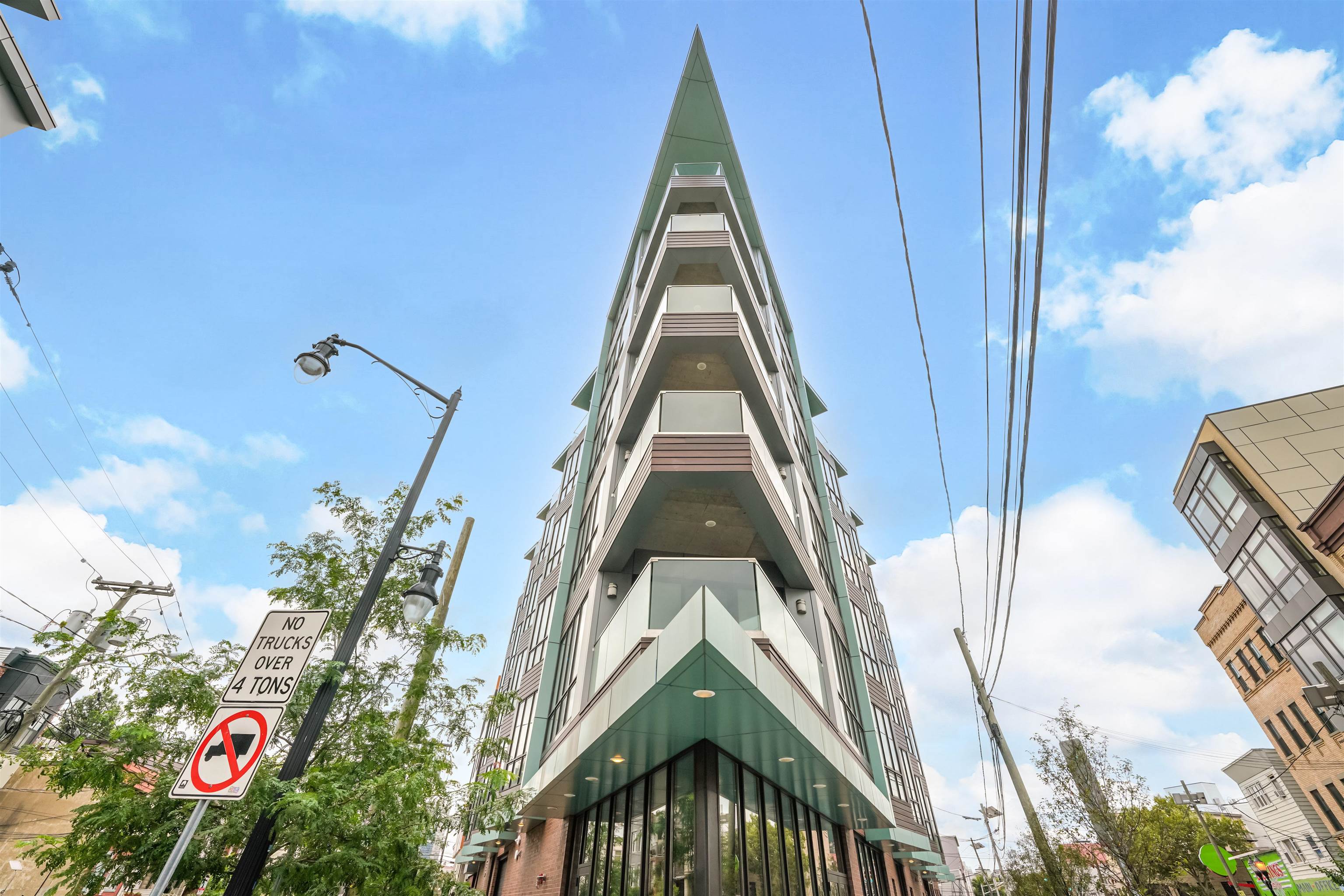 332 Newark Ave #2D, Jersey City, New Jersey image 25