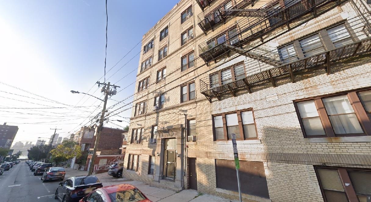 61 65th St #10, West New York, New Jersey image 1