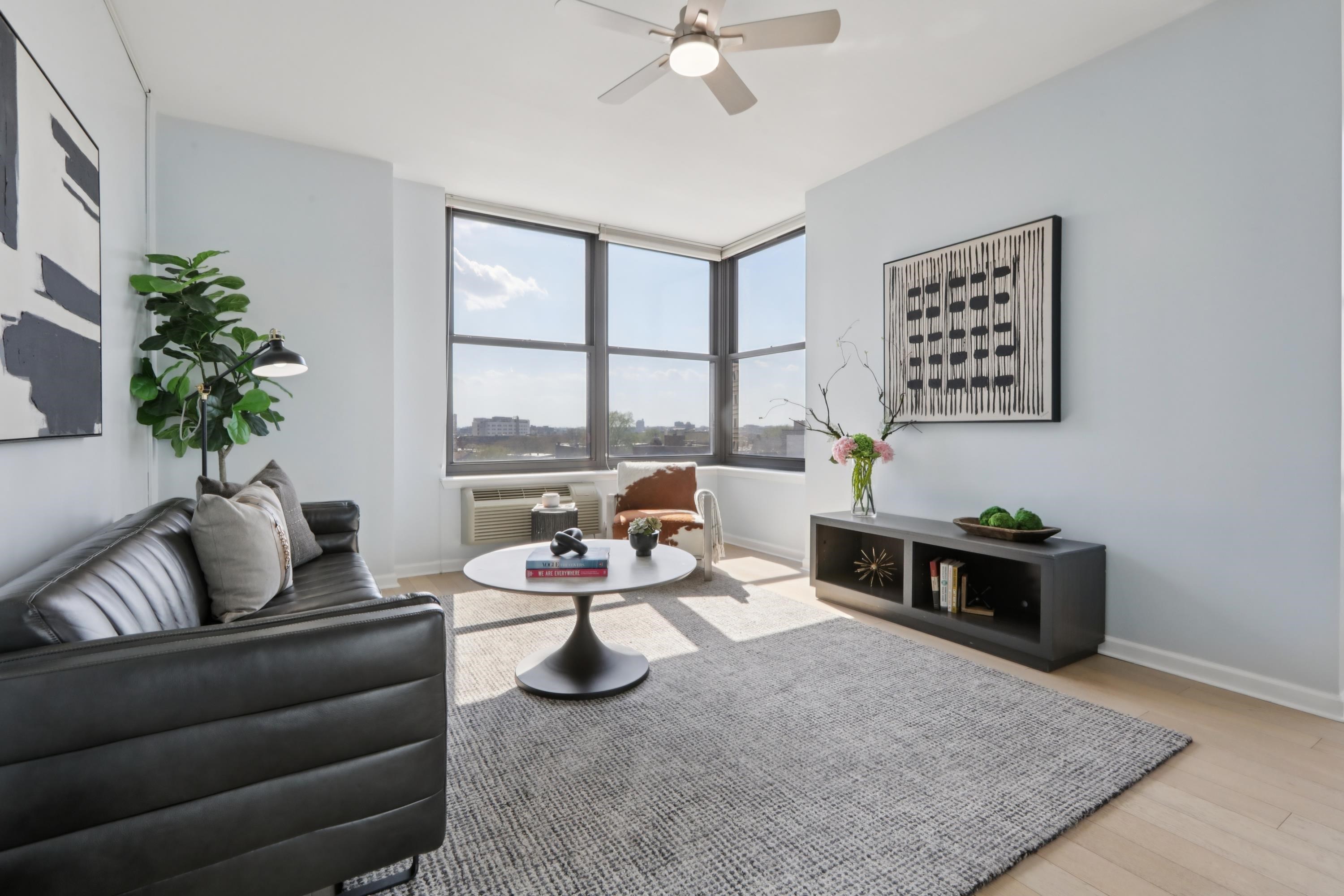 102 CHRISTOPHER COLUMBUS DR 904