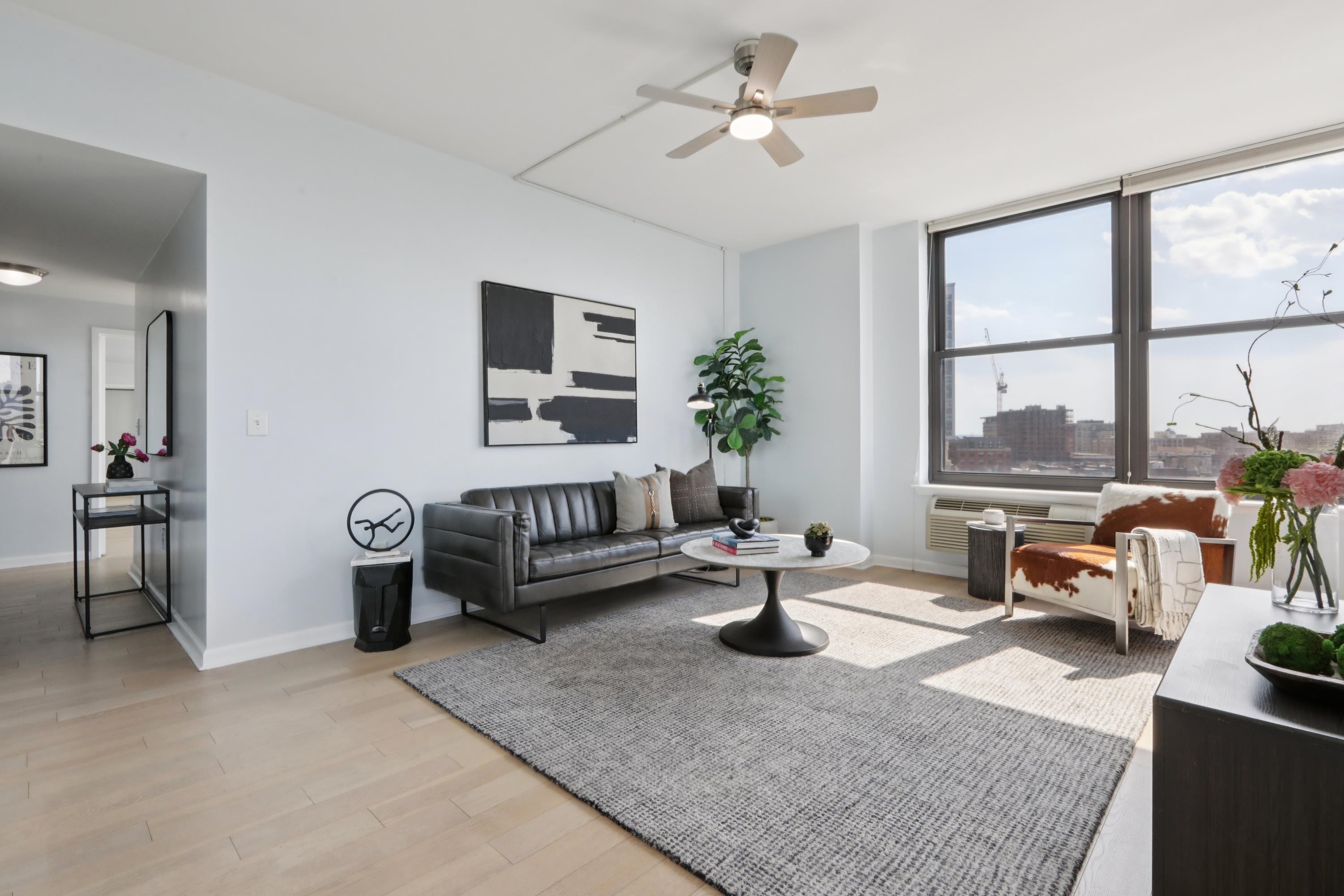 102 CHRISTOPHER COLUMBUS DR 904