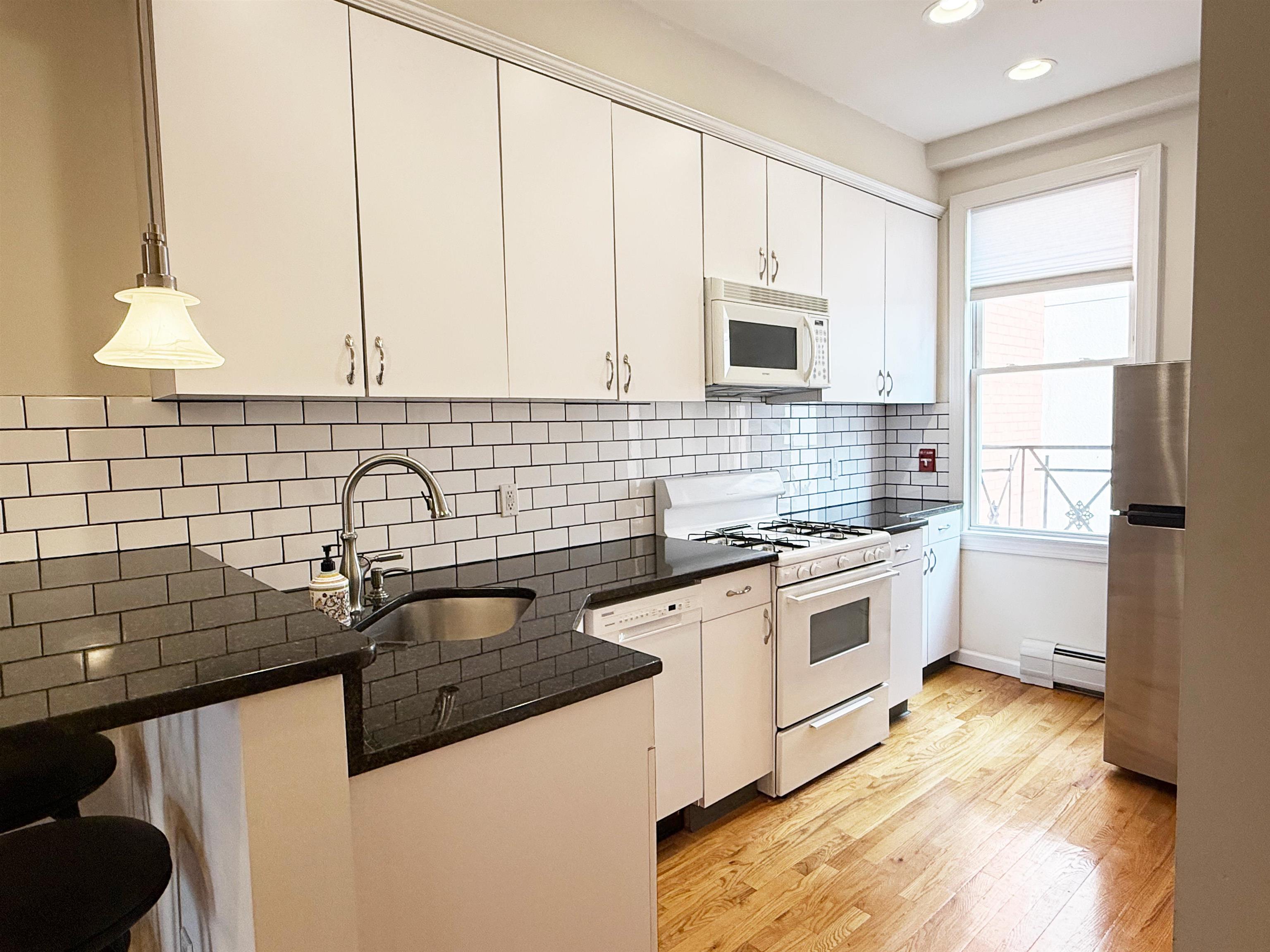 358 3rd St #4L, Hoboken, New Jersey image 7