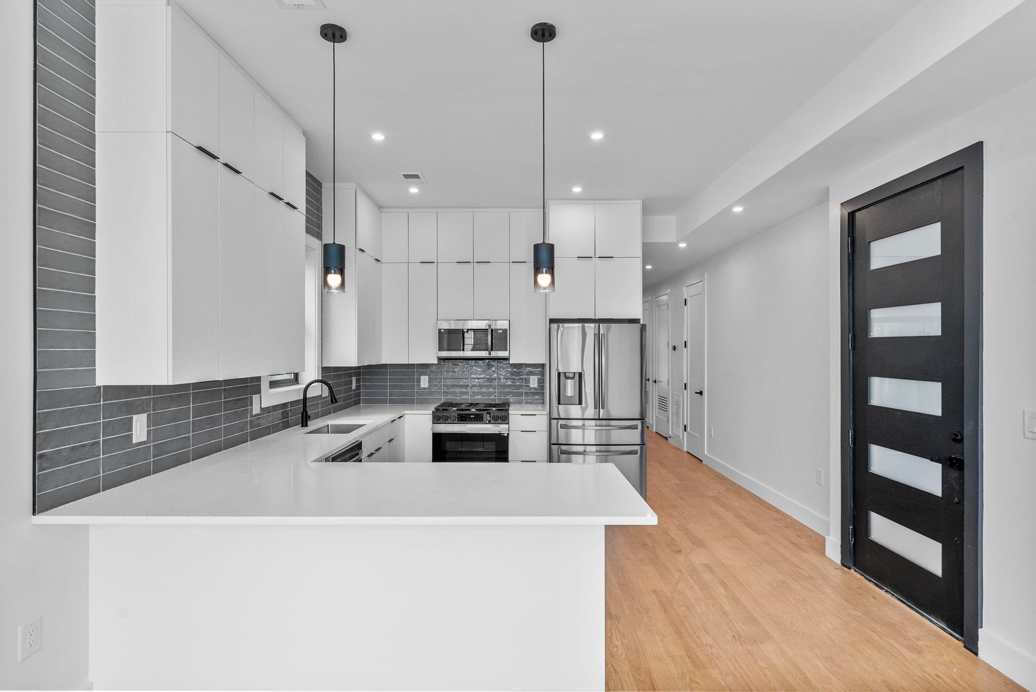 100 TERRACE AVE 1